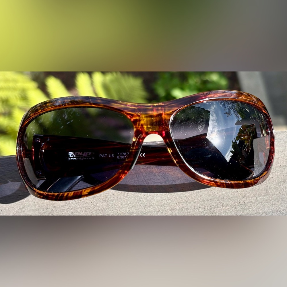 7eye Panoptx Briza Transition Sunglasses w/ Tortoise Shell Frame